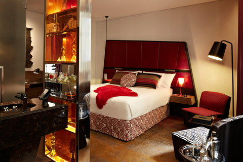 QT Sydney - Tourism Noosa 8