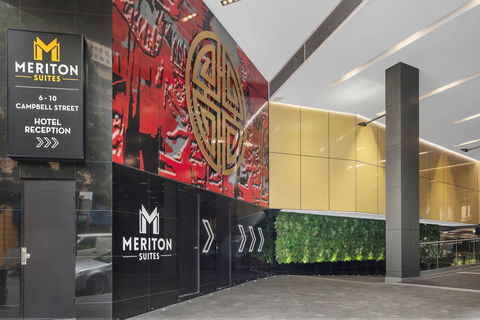 Meriton Suites Campbell Street - Tourism Noosa 1