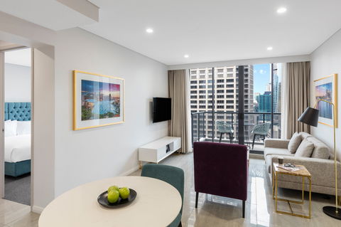 Meriton Suites Pitt Street - Tourism Noosa 10