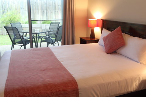 Direct Hotels - Villas On Rivergum - Tourism Noosa 2