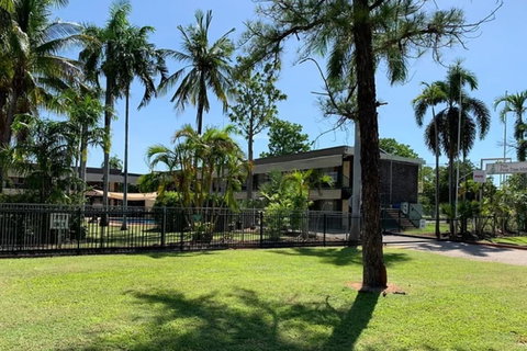 Pine Tree Motel - Tourism Noosa 0