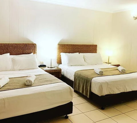 Pine Tree Motel - Tourism Noosa 1