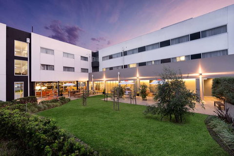 Atura Dandenong - Tourism Noosa 1