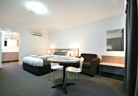The Aberdeen Motel - Tourism Noosa 0