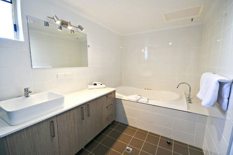 The Aberdeen Motel - Tourism Noosa 1