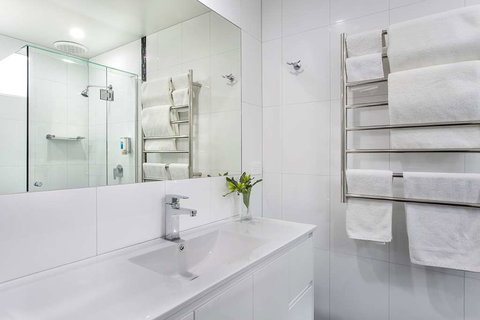 Hamilton Lonsdale Motel - Tourism Noosa 2