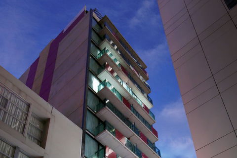 Fraser Place Melbourne - Tourism Noosa 1