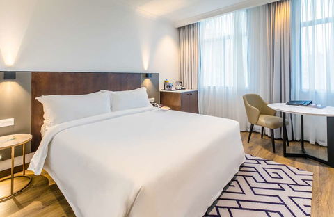 The Grace Hotel - Tourism Noosa 0