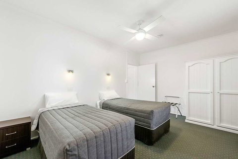Comfort Inn & Suites Riverland - Tourism Noosa 8