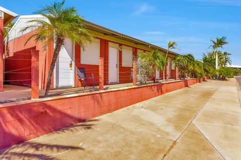 Econo Lodge Karratha - Tourism Noosa 5