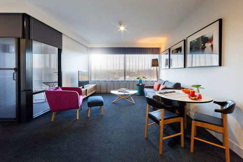 East Hotel - Tourism Noosa 7