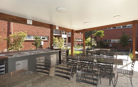 Forrest Hotel & Apartments - Tourism Noosa 8