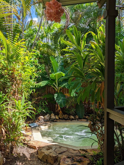 Palms City Resort - Tourism Noosa 7