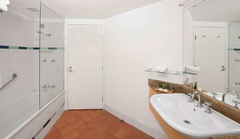 Mantra on the Esplanade - Tourism Noosa 2