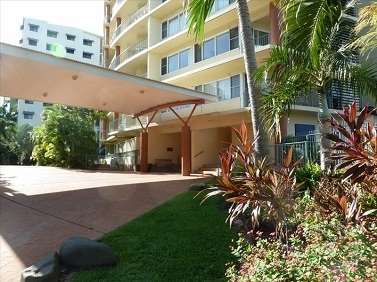 Cullen Bay Resorts - Tourism Noosa 0