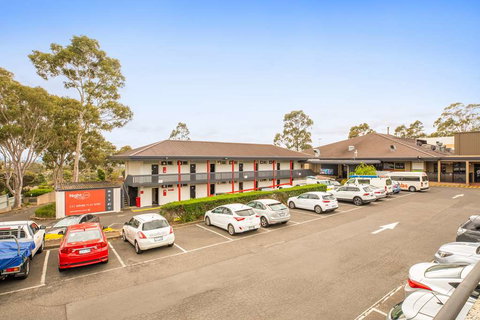 Nightcap at Shoppingtown Hotel - Tourism Noosa 0