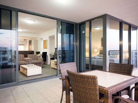 Oaks Aurora - Tourism Noosa 2