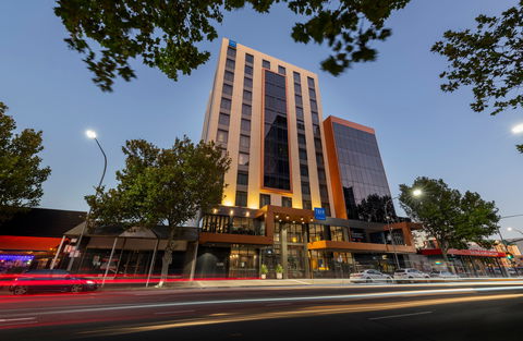 TRYP By Wyndham Pulteney Street - Tourism Noosa 0
