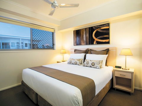 Oaks Moranbah - Tourism Noosa 1