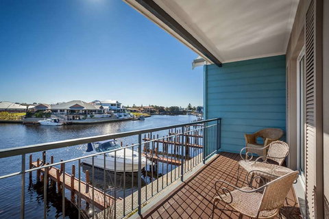 C Mandurah Resort & Serviced Apartments - Tourism Noosa 2