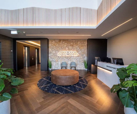 Bridgeport Hotel - Tourism Noosa 1