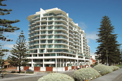 Oaks Liberty Towers - Tourism Noosa 0
