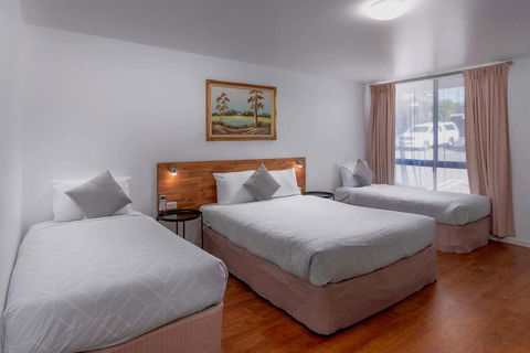 Econo Lodge Lilydale - Tourism Noosa 0