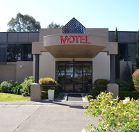 Dingley International Hotel - Tourism Noosa