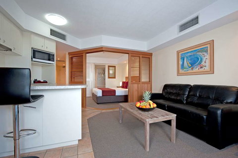 Ramada Resort Golden Beach - Tourism Noosa 12