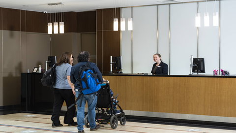 Crowne Plaza Canberra - Tourism Noosa 3