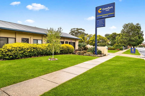 Comfort Inn - Tourism Noosa 1