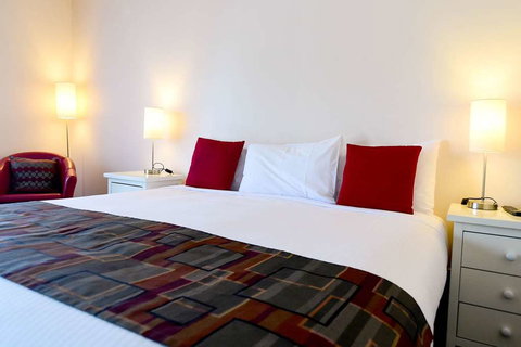 Comfort Inn - Tourism Noosa 5