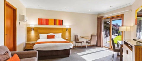 Julie-Anna Bendigo - Tourism Noosa 6