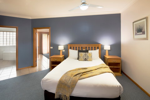 Julie-Anna Bendigo - Tourism Noosa 10