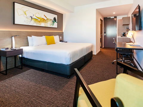 Mercure Sunshine Coast Kawana Waters - Tourism Noosa 3