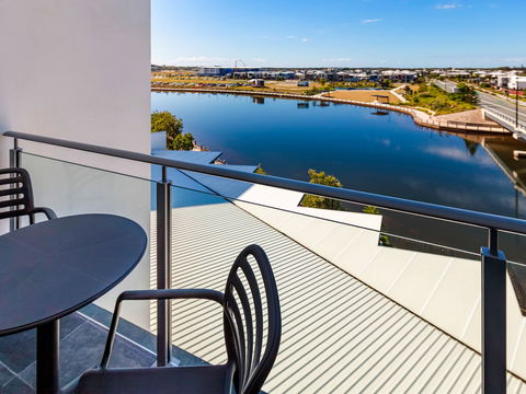 Mercure Sunshine Coast Kawana Waters - Tourism Noosa 5