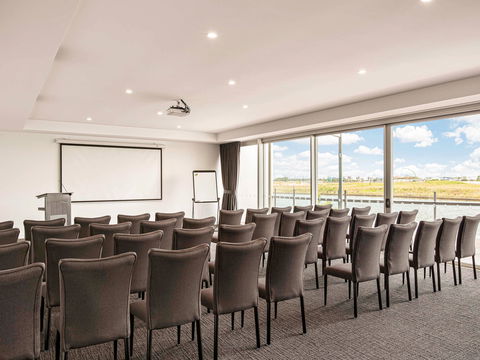 Mercure Sunshine Coast Kawana Waters - Tourism Noosa 12