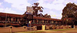 Golden Chain Ascot Motor Inn - Tourism Noosa 0
