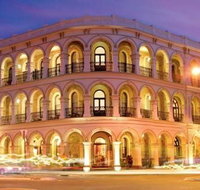 Largs Pier Hotel - Tourism Noosa