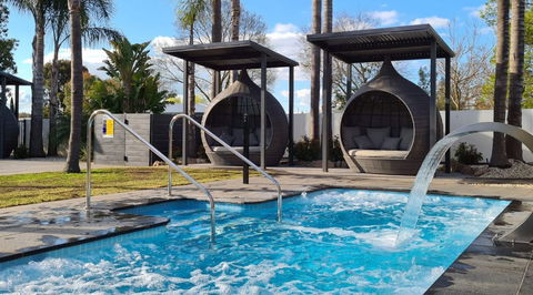 Federation Motor Inn - Tourism Noosa 2