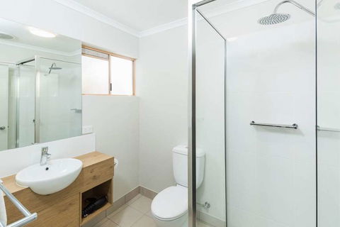 NIghtcap at Balaclava Hotel - Tourism Noosa 0