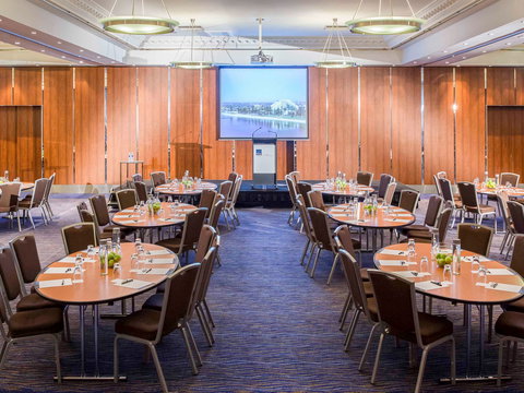 Novotel Brighton Beach - Tourism Noosa 11