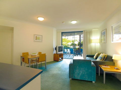 Oaks Calypso Plaza Resort - Tourism Noosa 5