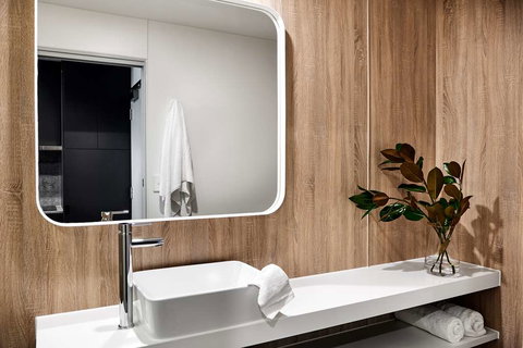 Veriu Green Square - Tourism Noosa 8