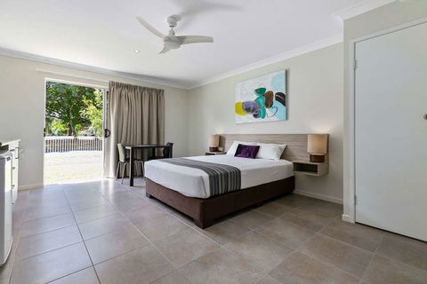 Econo Lodge Beachside - Tourism Noosa 4