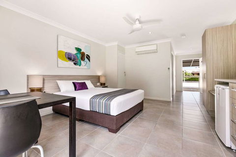 Econo Lodge Beachside - Tourism Noosa 5