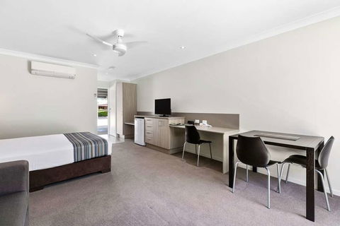 Econo Lodge Beachside - Tourism Noosa 9