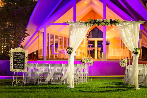 Hilton Cairns - Tourism Noosa 9