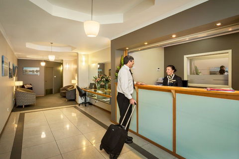 Quest Waterfront Serviced Apartments - Tourism Noosa 1