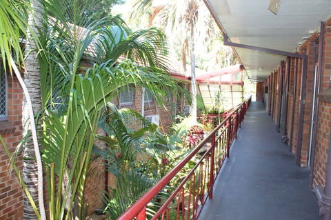 Flinders Motel - Tourism Noosa 2